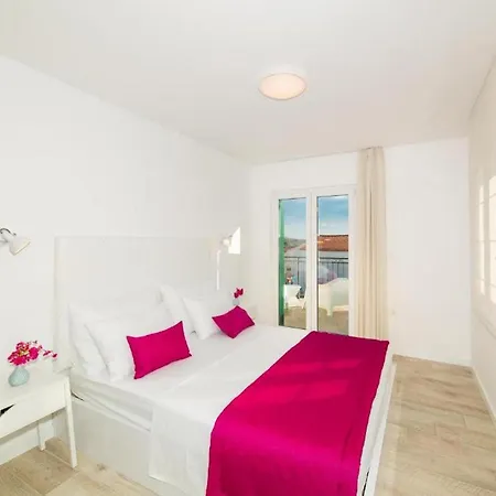 Luxury East * Primosten