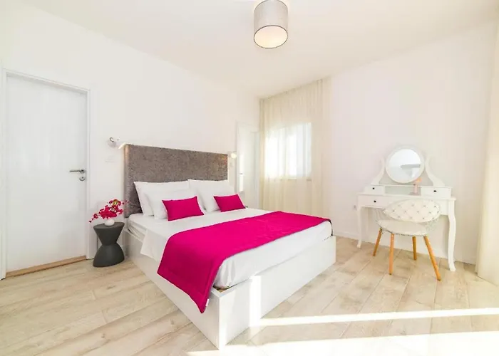 Luxury East * Primošten